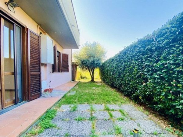 appartamento in vendita a Lucca in zona Picciorana