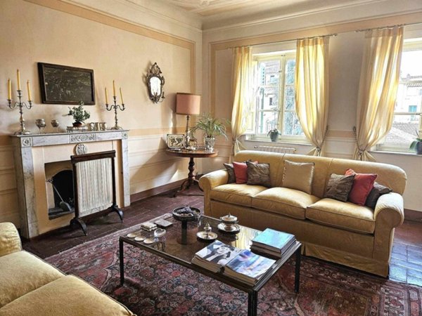appartamento in vendita a Lucca in zona Centro Città