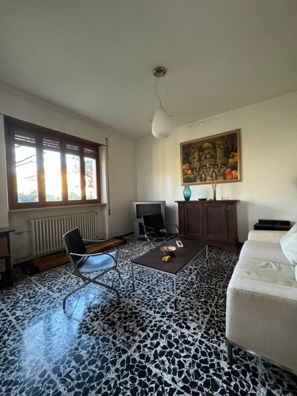 casa indipendente in vendita a Lucca in zona Cappella