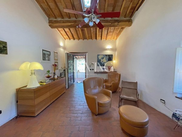 casa indipendente in vendita a Lucca in zona Cappella