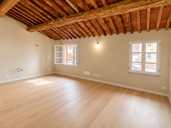 appartamento in vendita a Lucca in zona Centro Città