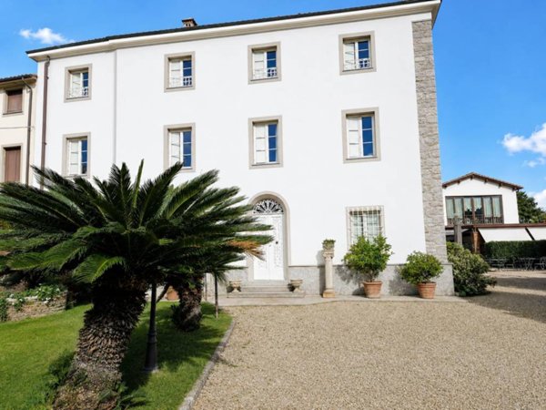 casa indipendente in vendita a Lucca in zona Ponte San Pietro