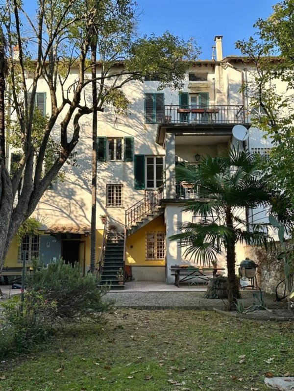 appartamento in vendita a Lucca in zona zona Arancio