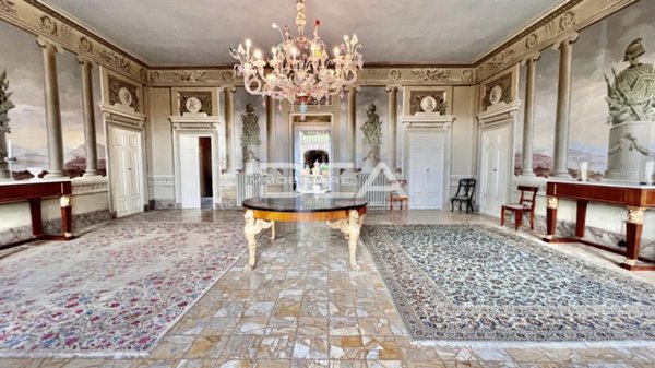 casa indipendente in vendita a Lucca in zona Vicopelago