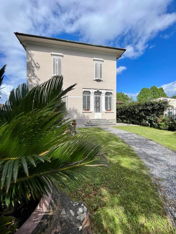 casa indipendente in vendita a Lucca in zona zona San Marco