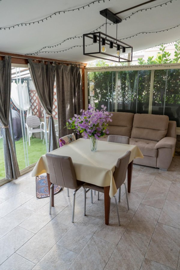 casa indipendente in vendita a Lucca in zona zona Sorbano