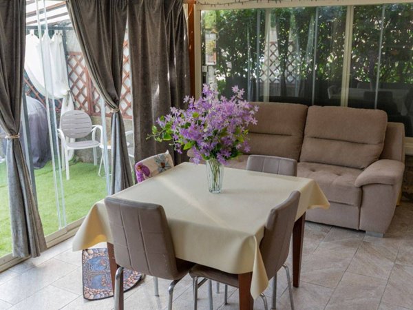 casa indipendente in vendita a Lucca in zona zona Sorbano