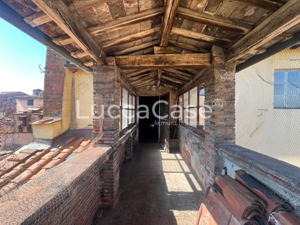 appartamento in vendita a Lucca in zona Centro Città