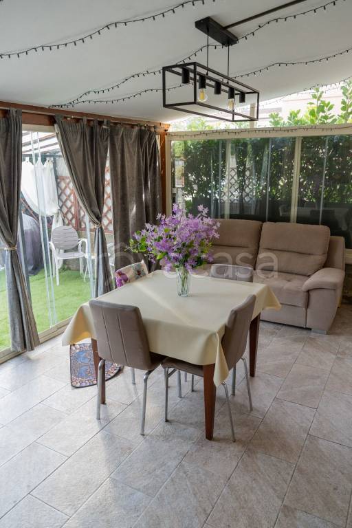 casa indipendente in vendita a Lucca in zona zona Mugnano