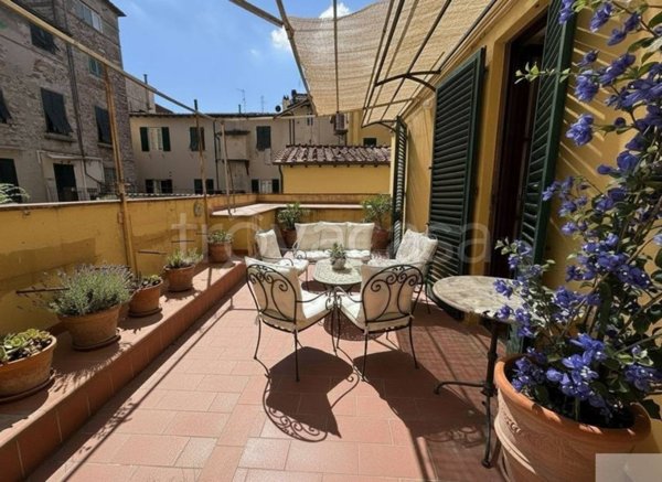 appartamento in vendita a Lucca in zona Centro Città