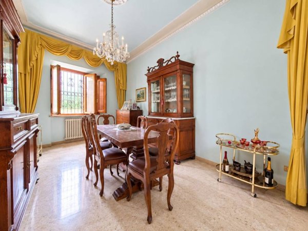 casa indipendente in vendita a Lucca in zona San Pietro a Vico