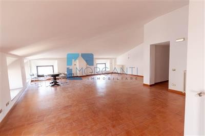 appartamento in vendita a Lucca in zona Centro Città