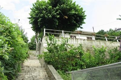 casa indipendente in vendita a Lucca in zona Centro Città