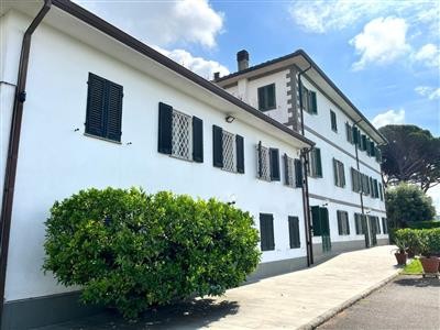 casa indipendente in vendita a Lucca in zona Centro Città