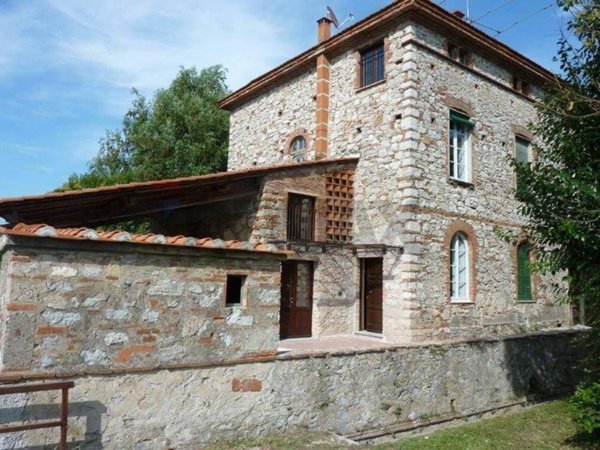 appartamento in vendita a Lucca in zona Nozzano