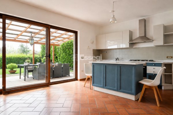 casa indipendente in vendita a Lucca in zona Maggiano