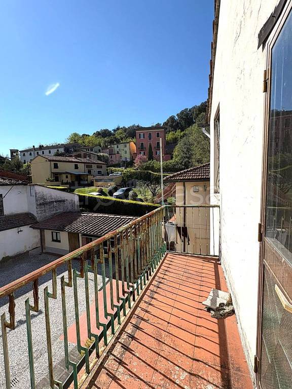 appartamento in vendita a Lucca in zona Monte San Quirico