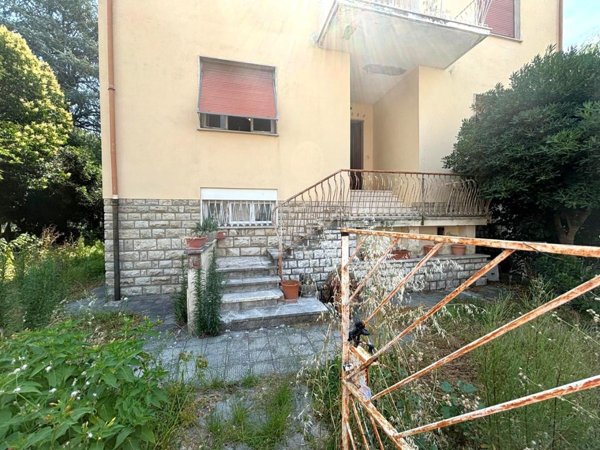 casa indipendente in vendita a Lucca in zona zona San Marco