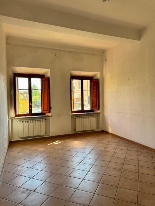 intera palazzina in vendita a Lucca in zona San Pietro a Vico