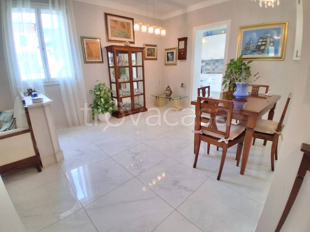 casa indipendente in vendita a Lucca in zona Maggiano