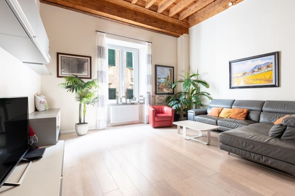 appartamento in vendita a Lucca in zona Centro Città
