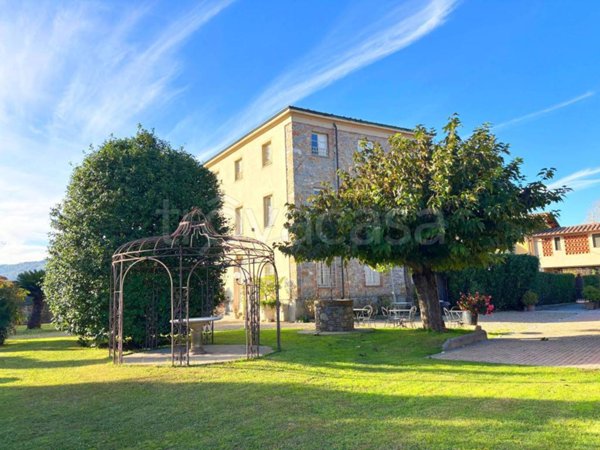 casa indipendente in vendita a Lucca in zona Ponte San Pietro