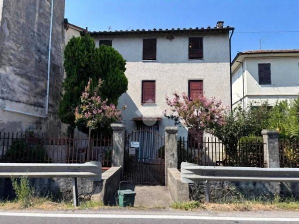 casa indipendente in vendita a Lucca in zona Sant'Anna