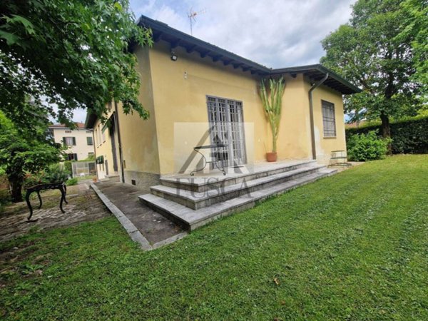 casa indipendente in vendita a Lucca in zona Centro Città