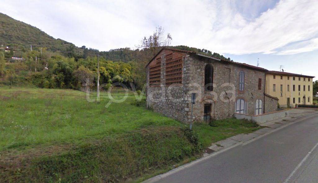 casa indipendente in vendita a Lucca in zona Maggiano