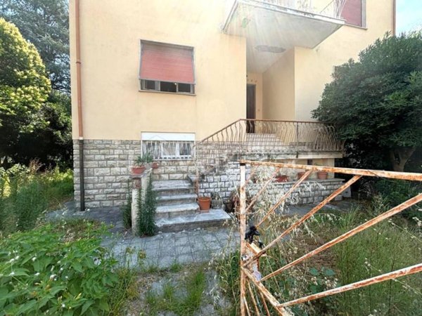 casa indipendente in vendita a Lucca in zona zona San Marco