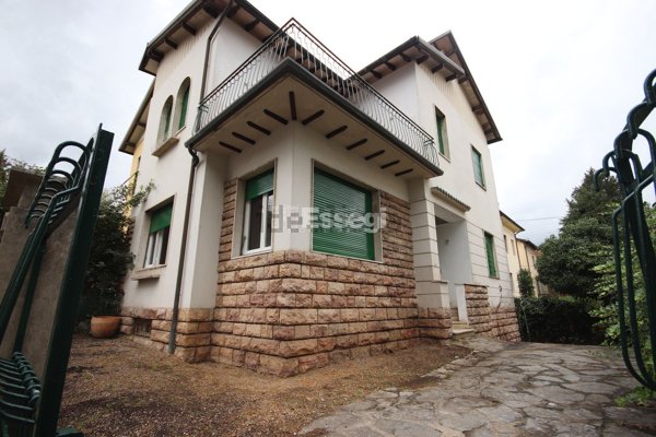 casa indipendente in vendita a Lucca in zona zona San Marco