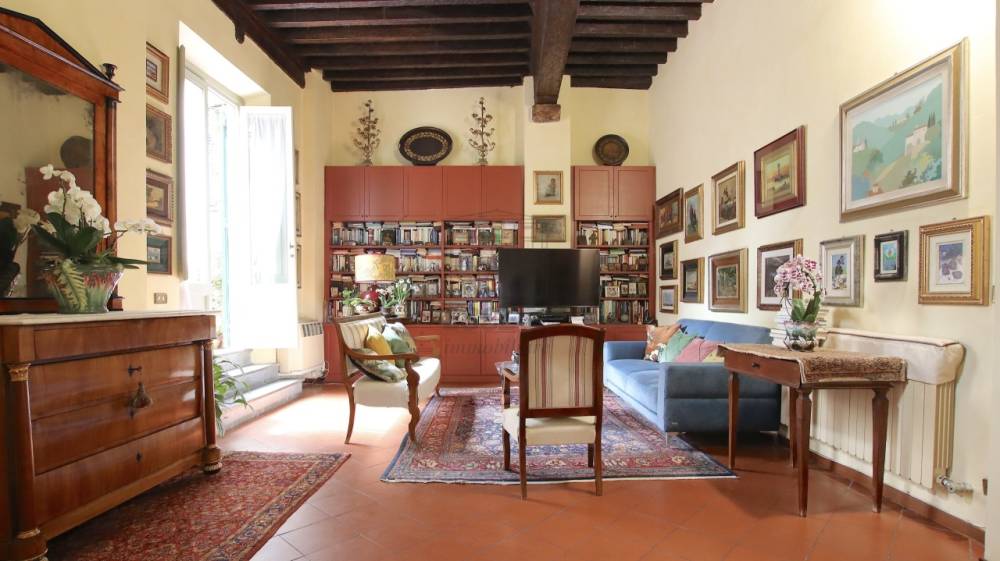 appartamento in vendita a Lucca in zona Centro Città