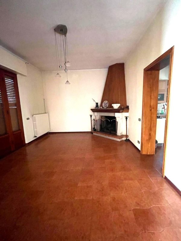 casa indipendente in vendita a Lucca