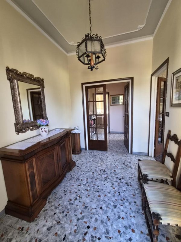 casa indipendente in vendita a Lucca in zona Arliano