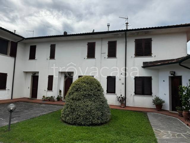 appartamento in vendita a Lucca in zona Picciorana