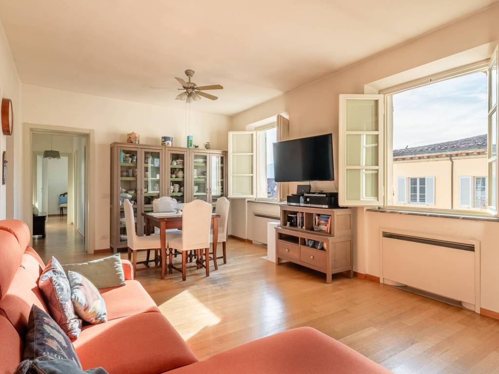appartamento in vendita a Lucca in zona Centro Città