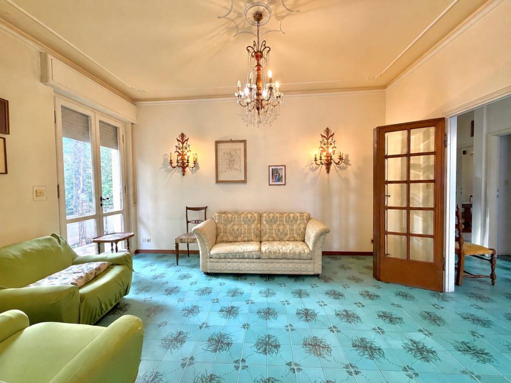 casa indipendente in vendita a Lucca in zona Vicopelago