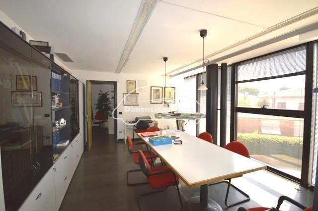 ufficio in vendita a Lucca in zona Sant'Anna