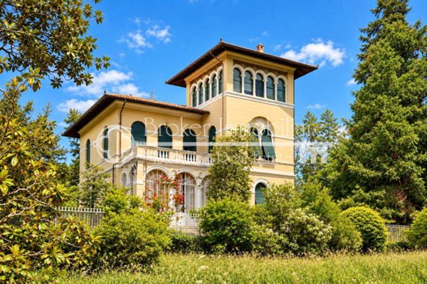 casa indipendente in vendita a Lucca in zona Carignano