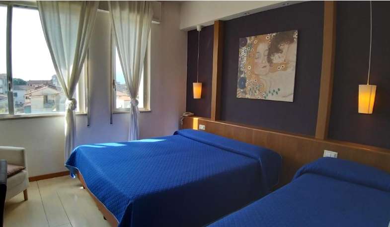 casa indipendente in vendita a Lucca in zona Centro Città