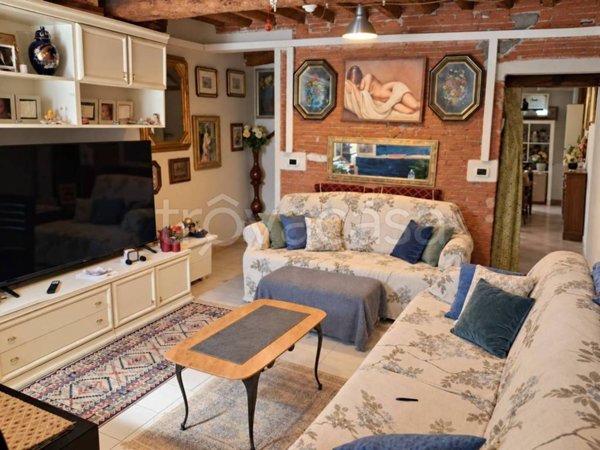 casa indipendente in vendita a Lucca in zona zona San Marco