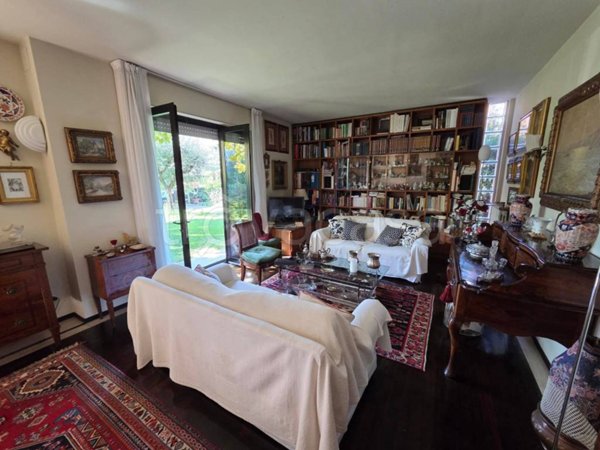casa indipendente in vendita a Lucca in zona Zona San Concordio