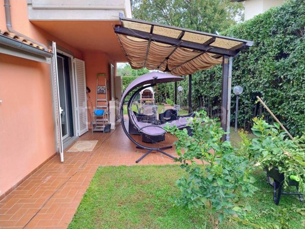 casa indipendente in vendita a Lucca in zona zona Arancio