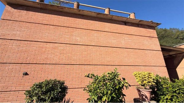casa indipendente in vendita a Lucca in zona Ponte a Moriano