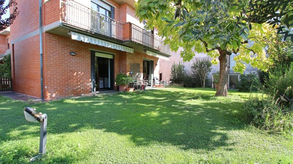 casa indipendente in vendita a Lucca in zona Centro Città