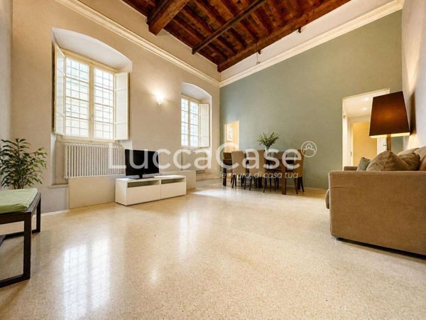 appartamento in vendita a Lucca in zona Centro Città