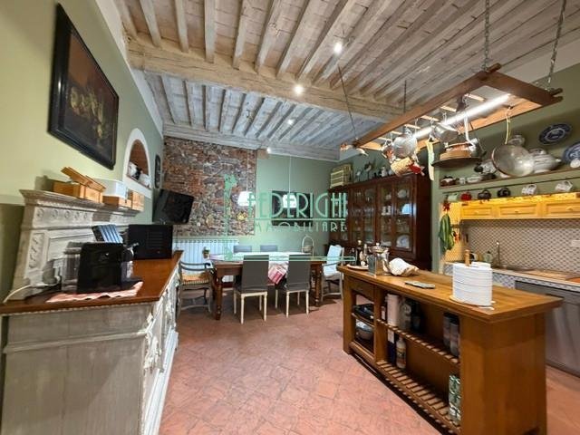 appartamento in vendita a Lucca in zona Centro Città