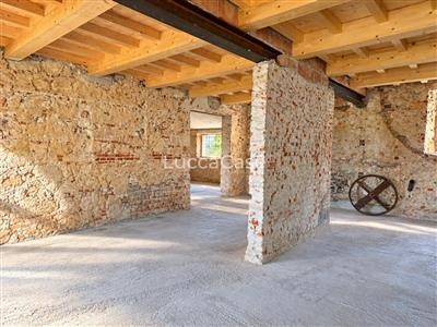 casa indipendente in vendita a Lucca in zona Centro Città