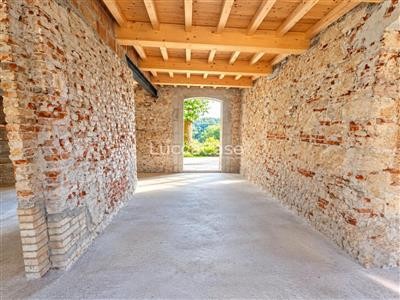 casa indipendente in vendita a Lucca in zona Centro Città