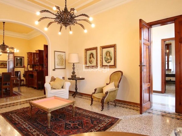 casa indipendente in vendita a Lucca in zona Zona San Concordio